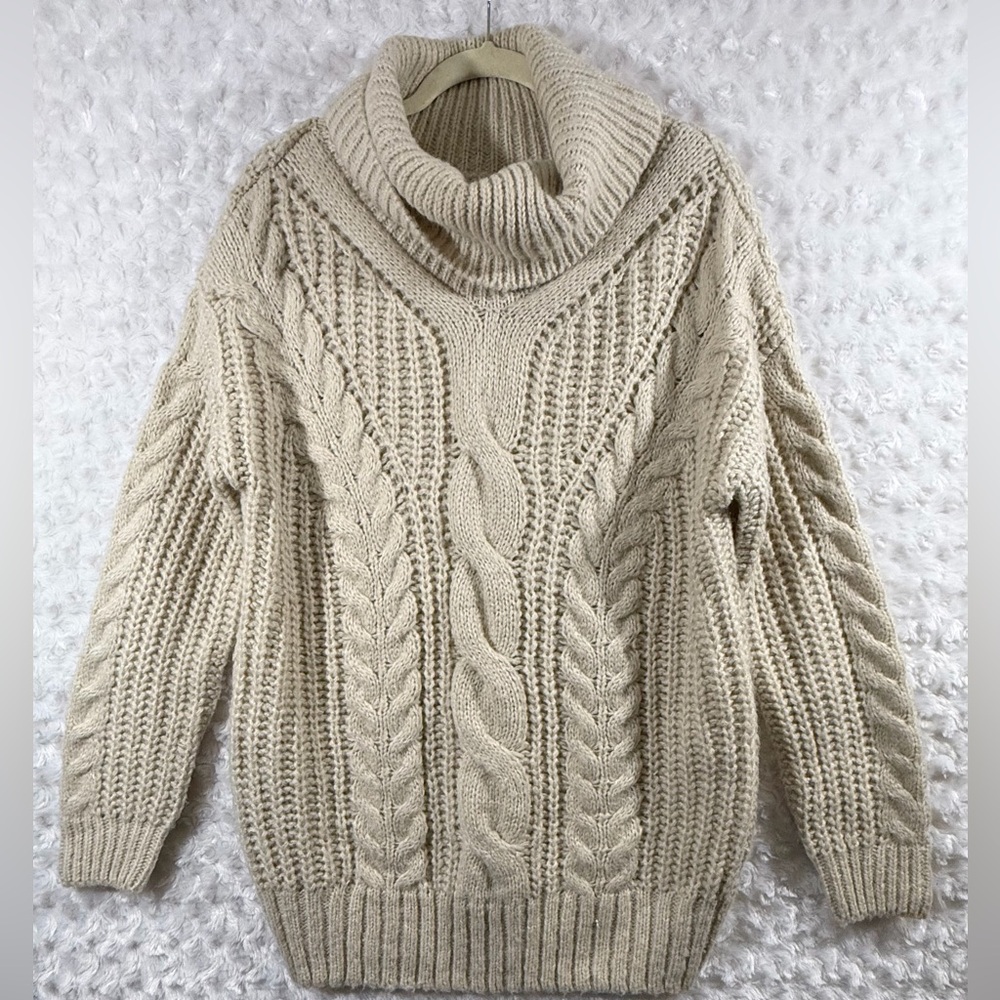 Moon & Madison Womens M Beige Long Sleeve Cable Knit Turtleneck Pullover Sweater